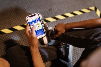 Jeux hybrides : près de quatre ados sur dix y jouent, selon l&rsquo;enquête ENJEU-Mineurs